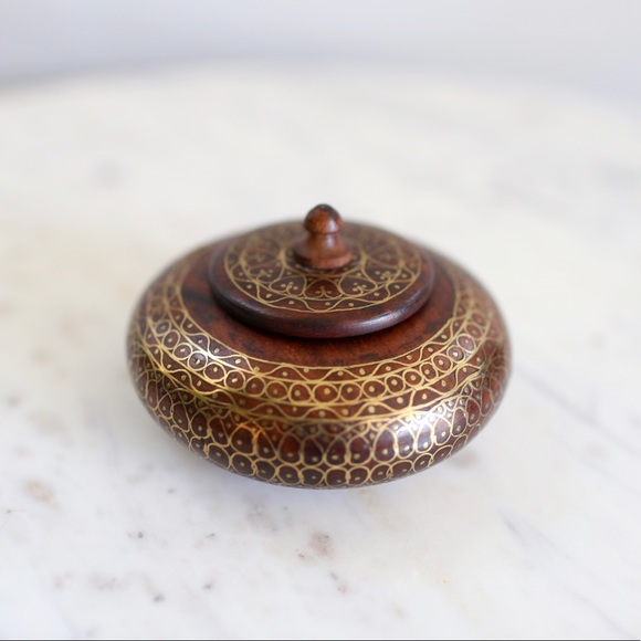 Travel inspired wood, gold embellished dish - Picture 2 of 6